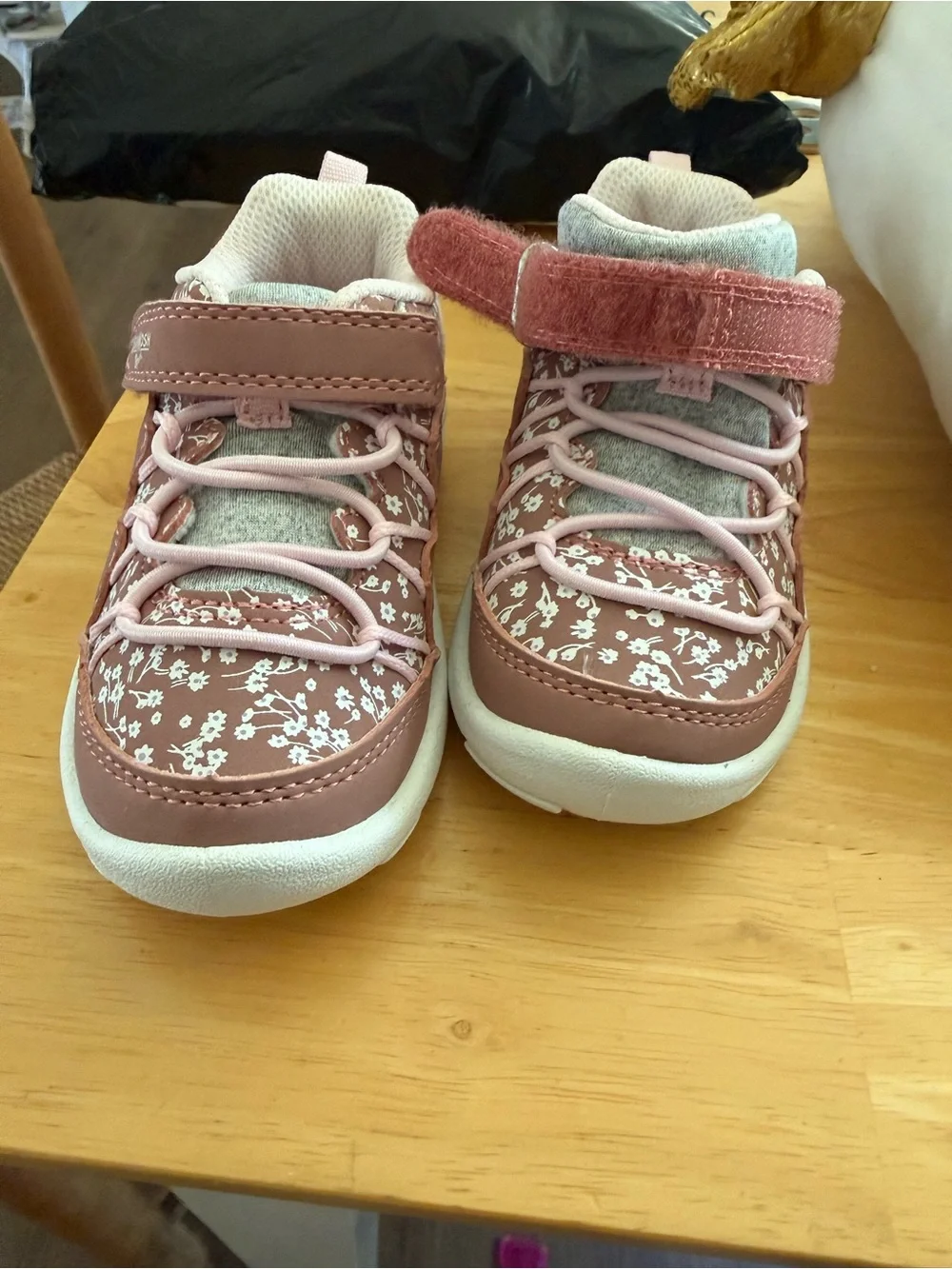 Oshkosh Toddler Girl Pink Floral Velcro Shoes